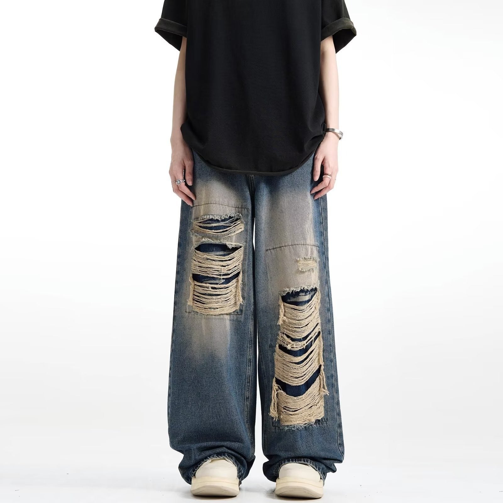 Niles™ - Distressed Faded Jeans